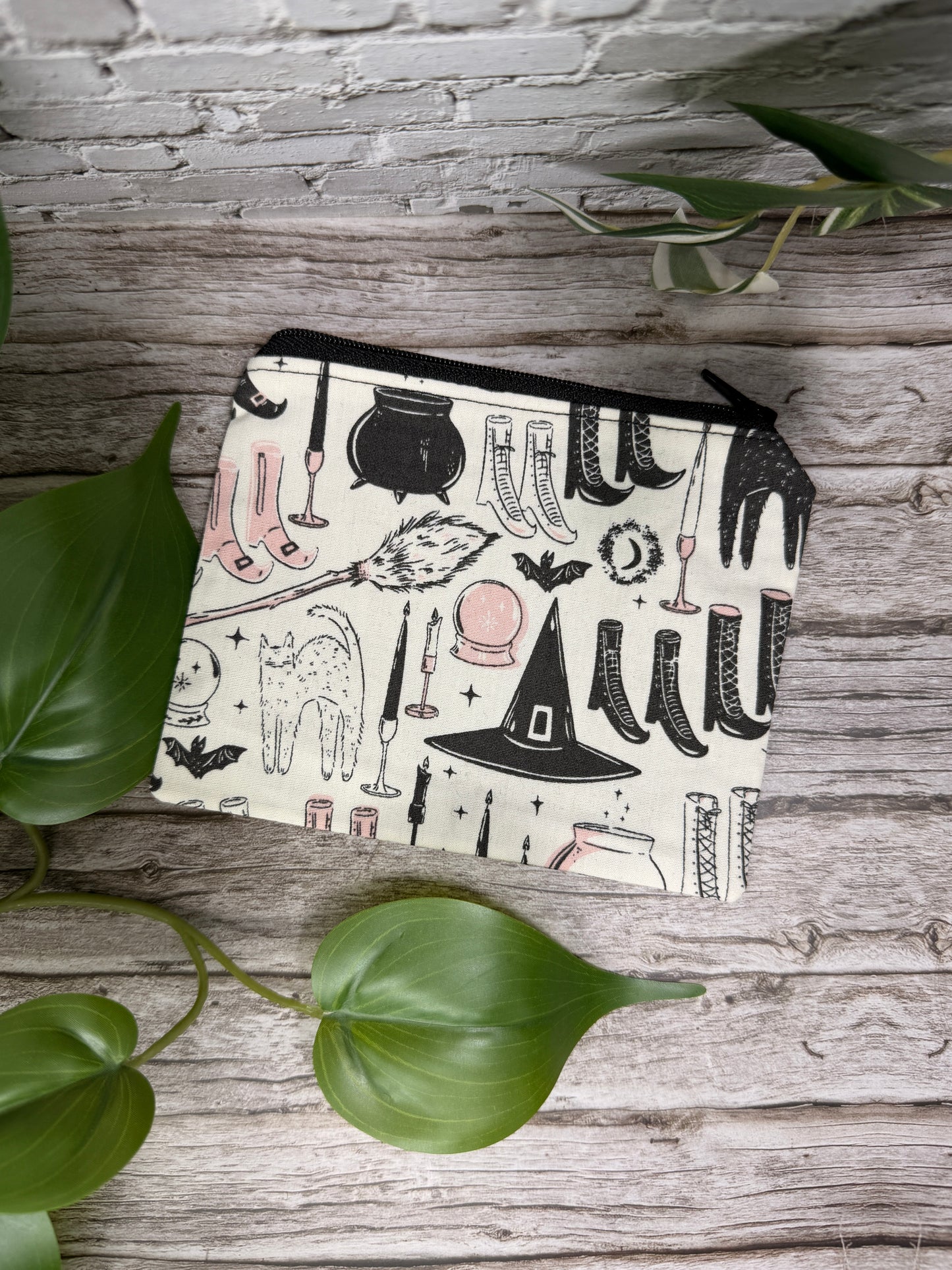 Essentials Pouch for Everyday Organisation