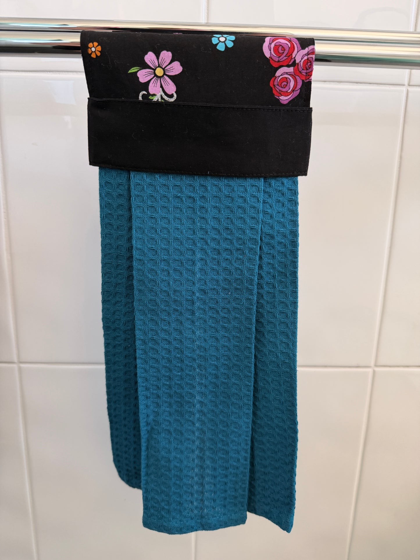 Hanging Tea Towel for Kitchen & Bathroom